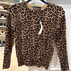 Women’s Zara leopard crewneck sweater size small NWT